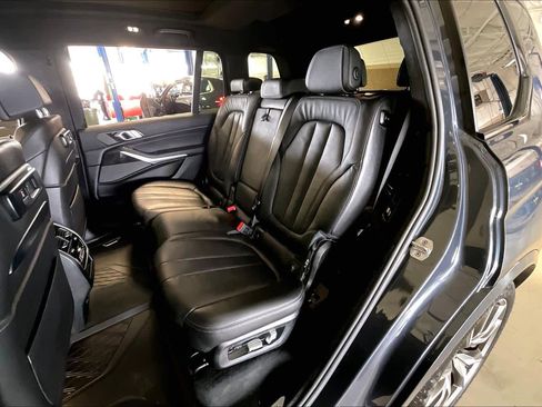 Used 2021 BMW X7 M50i w/ Executive Package image 19