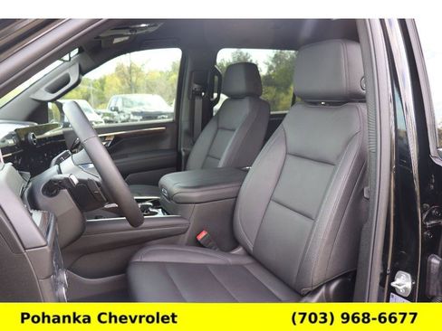 Certified 2025 Chevrolet Suburban Z71 AWD/4WD image 21