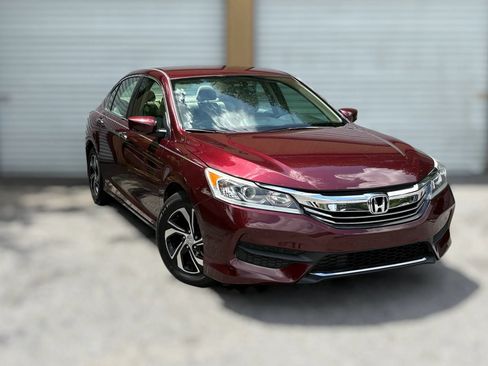 Used 2017 Honda Accord LX image 2