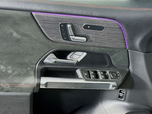 Used 2023 Mercedes-Benz GLB 250 GLB 250 image 15