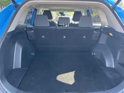 Used 2021 Toyota RAV4 XLE w/ Convenience Package AWD/4WD image 10