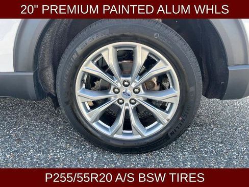 Certified 2022 Ford Explorer XLT w/ Equipment Group 202A image 22