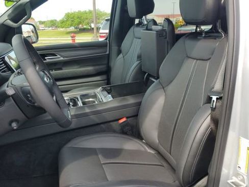 Used 2024 Jeep Wagoneer Series II w/ Convenience Group I AWD/4WD image 25