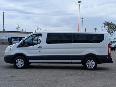 Used 2015 Ford Transit 350 XLT RWD image 4