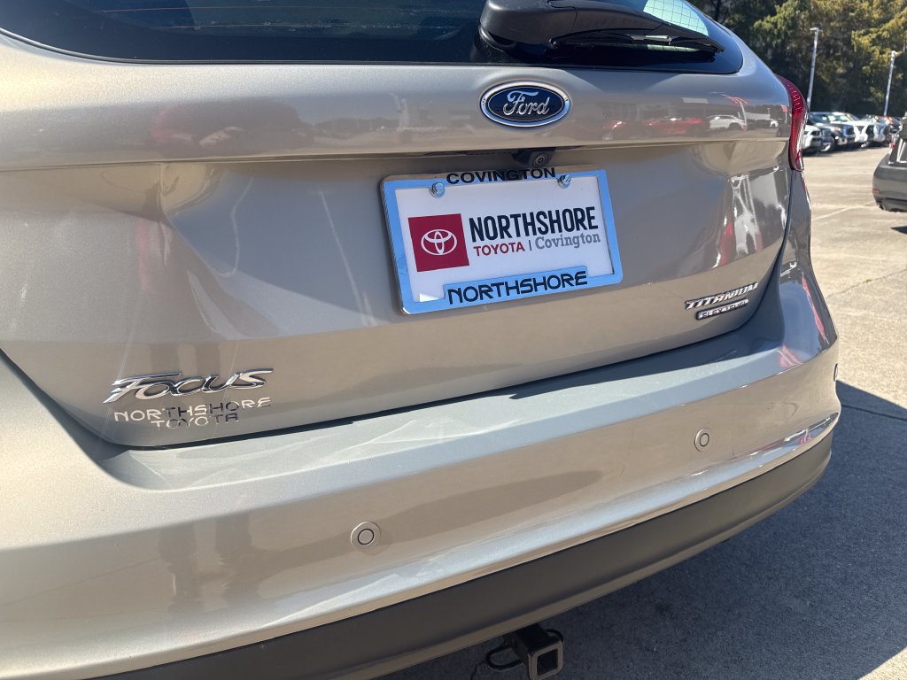 Used 2016 Ford Focus Titanium w/ Titanium Technology Package FWD image 11