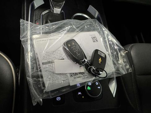 Used 2023 Chevrolet Traverse Premier image 25