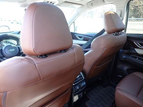 Used 2022 Subaru Ascent Touring w/ Popular Package #2A image 16