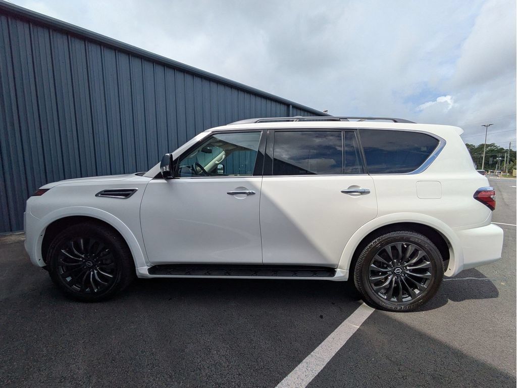 Used 2024 Nissan Armada Platinum w/ Captain's Chairs Package RWD image 11