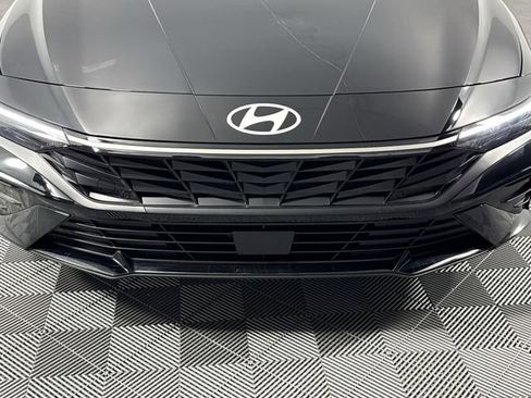 New 2026 Hyundai Elantra Limited image 36