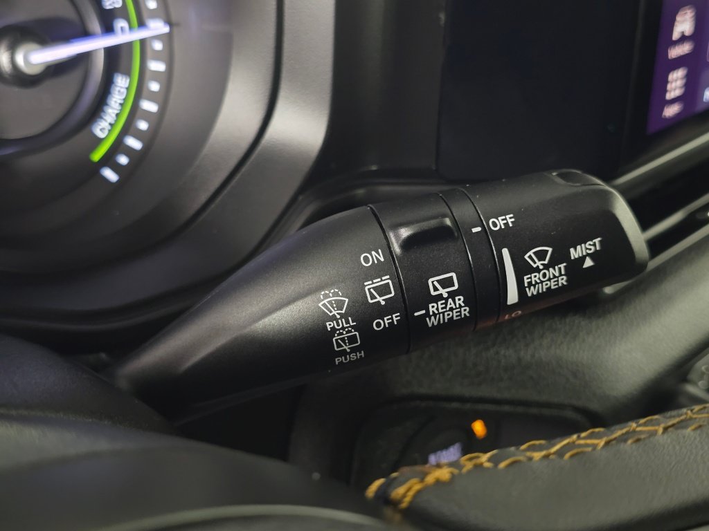 Used 2024 Jeep Wrangler Unlimited AWD/4WD image 40