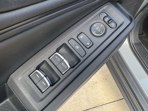 Certified 2025 Honda Accord SE image 11