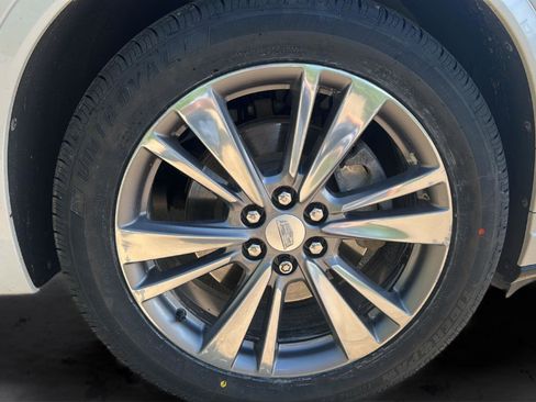 Used 2020 Cadillac XT6 Premium Luxury AWD/4WD image 23