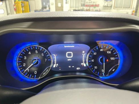 New 2026 Chrysler Pacifica Select image 15