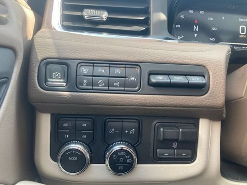 Certified 2023 GMC Yukon Denali w/ Advanced Technology Package AWD/4WD image 35