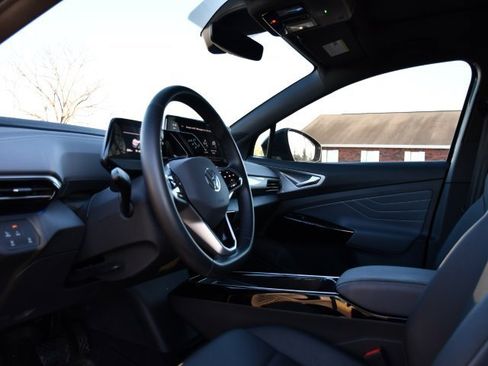 Used 2024 Volkswagen ID.4 S image 12