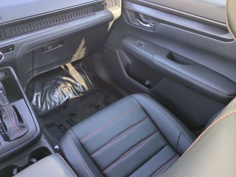 Used 2025 Honda CR-V Sport-L image 13