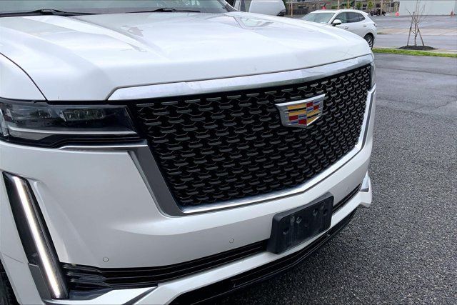 Used 2021 Cadillac Escalade Premium Luxury AWD/4WD image 31