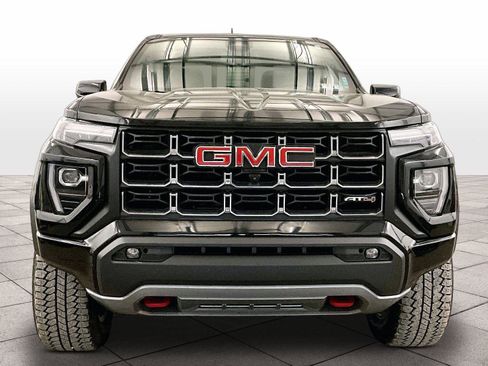 Used 2025 GMC Canyon AT4 w/ Nightfall Edition AWD/4WD image 3