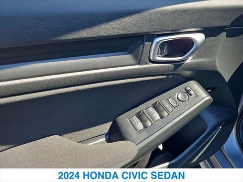 Used 2024 Honda Civic Sport image 12