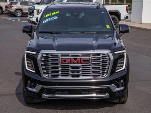 Used 2025 GMC Yukon XL Denali AWD/4WD image 32