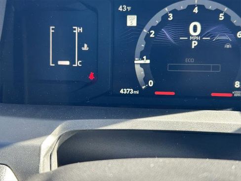 Certified 2025 Toyota Tacoma SR5 image 36