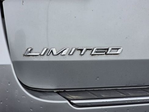 Used 2020 Ford Explorer Limited RWD image 11