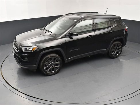 New 2026 Jeep Compass Limited image 15
