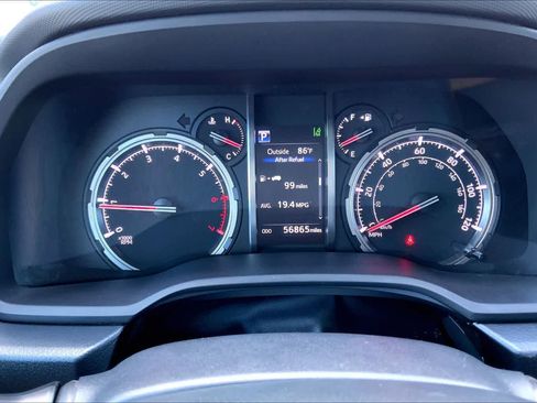 Used 2021 Toyota 4Runner Venture AWD/4WD image 16