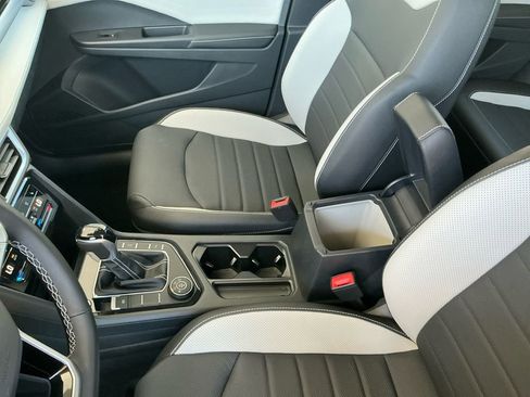 New 2025 Volkswagen Taos SEL image 24