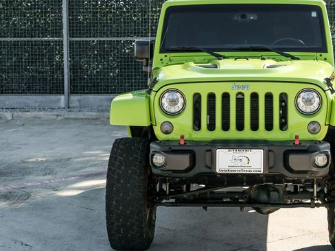Used 2017 Jeep Wrangler Unlimited Rubicon image 46