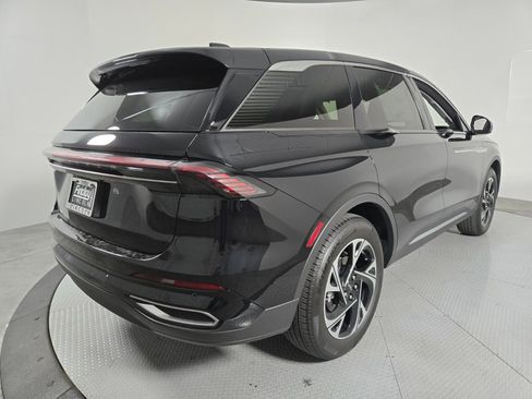 New 2026 Lincoln Nautilus Premier AWD/4WD image 4