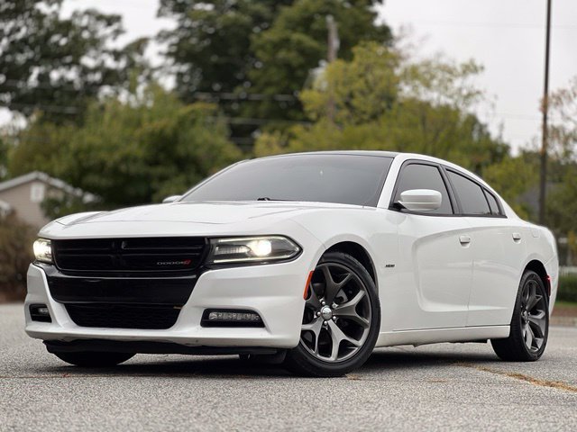 Used 2015 Dodge Charger R/T w/ Plus Group RWD image 1