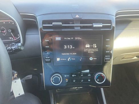 Certified 2024 Hyundai Tucson SE image 16
