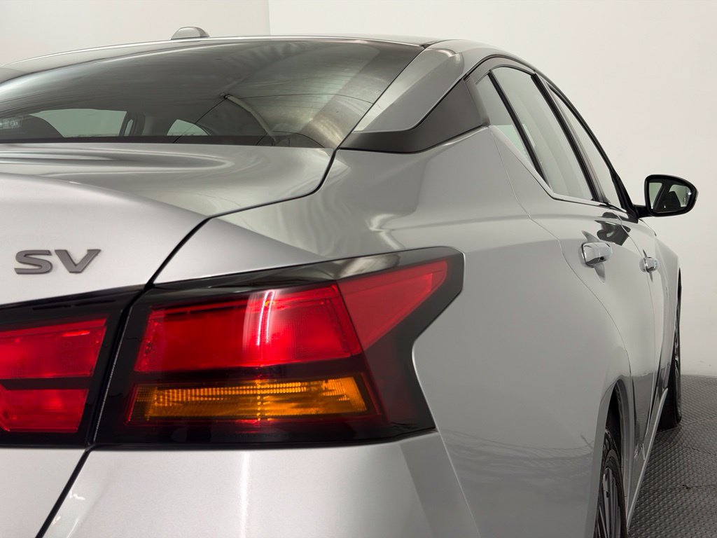 Used 2023 Nissan Altima 2.5 SV w/ SV Premium Package FWD image 57