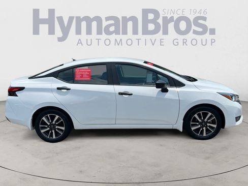 Certified 2024 Nissan Versa S w/ S Plus Package FWD image 4
