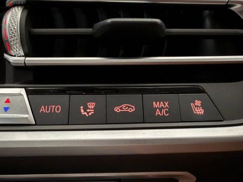 Used 2021 BMW X7 xDrive40i w/ Premium Package AWD/4WD image 35