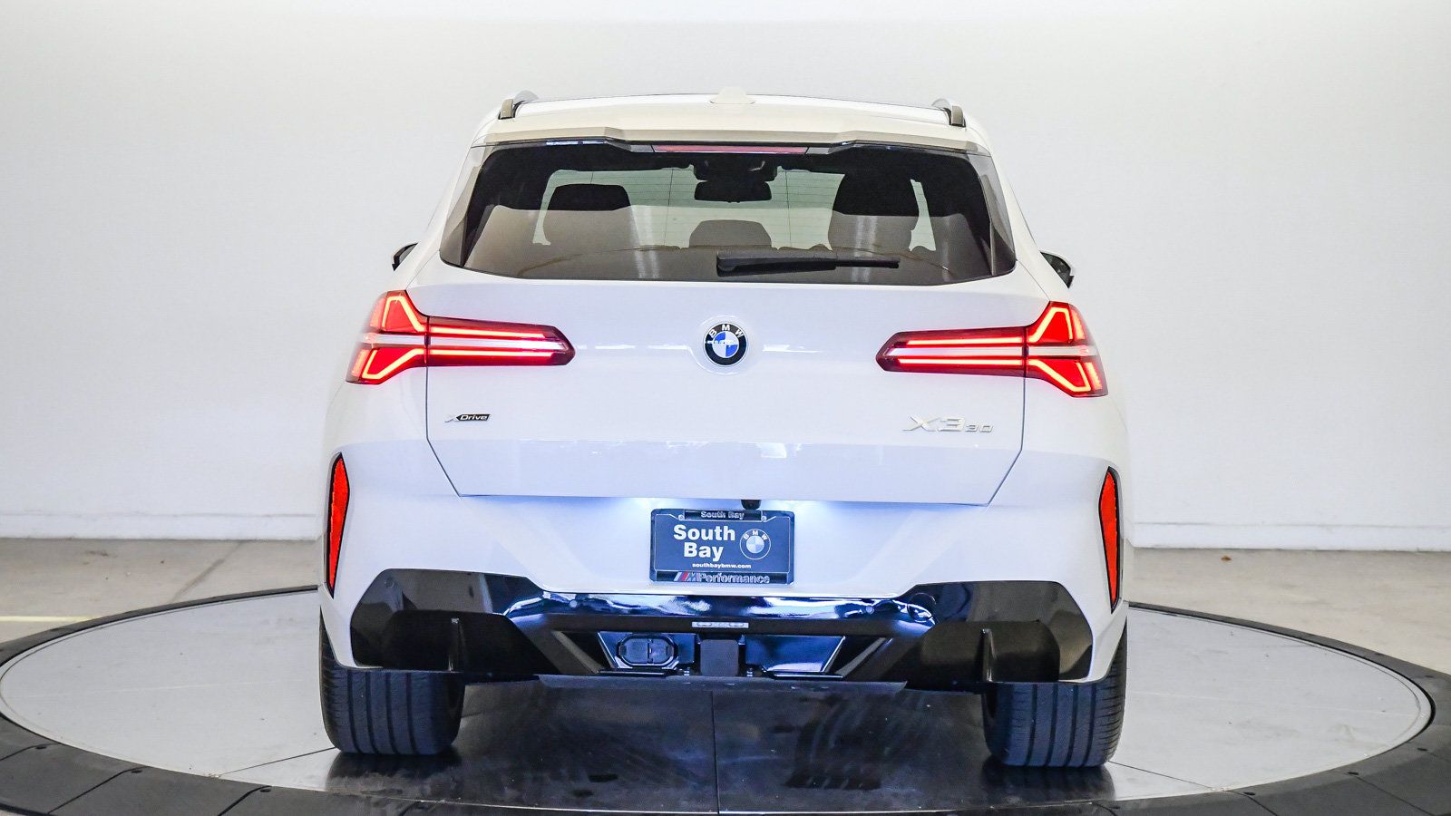 Used 2026 BMW X3 xDrive30i w/ Premium Package AWD/4WD image 3