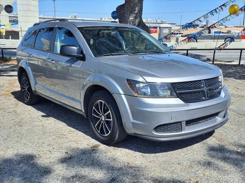 Used 2018 Dodge Journey SE w/ Connectivity Group image 1