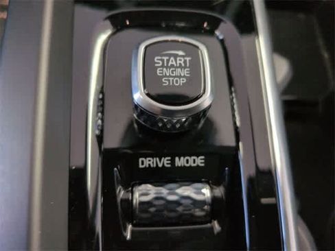 Used 2018 Volvo XC60 T6 Inscription w/ Convenience Package image 40