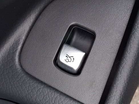 Used 2022 Mercedes-Benz E 350 4MATIC Sedan image 23