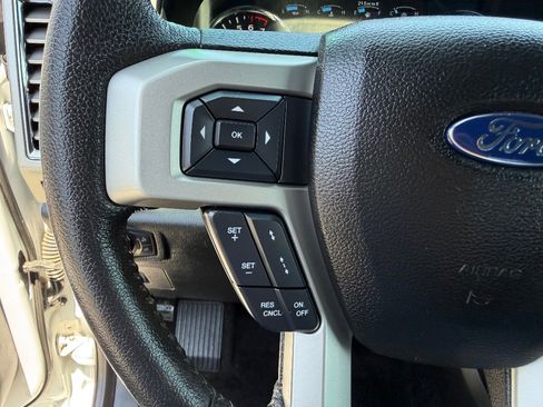 Used 2015 Ford F150 Lariat w/ Equipment Group 502A Luxury AWD/4WD image 15