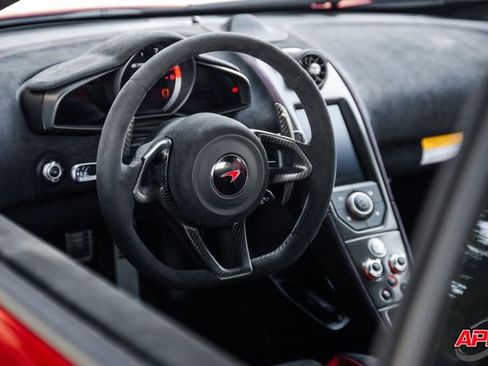 Used 2016 McLaren 675LT Coupe RWD image 7