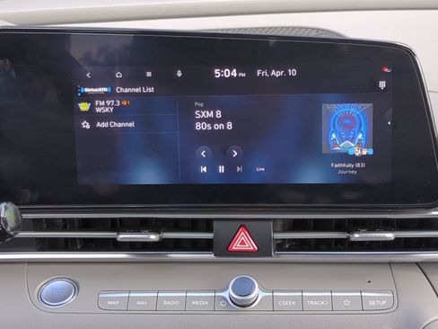 Used 2025 Hyundai Elantra SEL FWD image 13