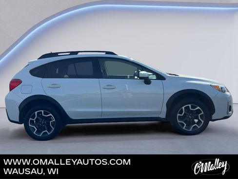 Used 2017 Subaru Crosstrek 2.0i Premium AWD/4WD image 6