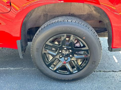 Used 2023 Chevrolet Silverado 1500 Custom AWD/4WD image 23