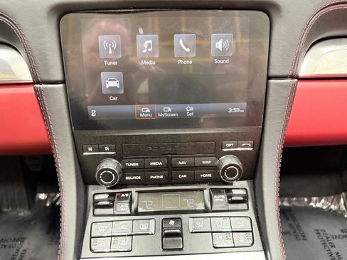 Used 2025 Porsche 718 Boxster RWD image 39
