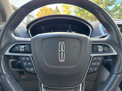 Used 2020 Lincoln Nautilus Reserve w/ Equipment Group 202A AWD/4WD image 24