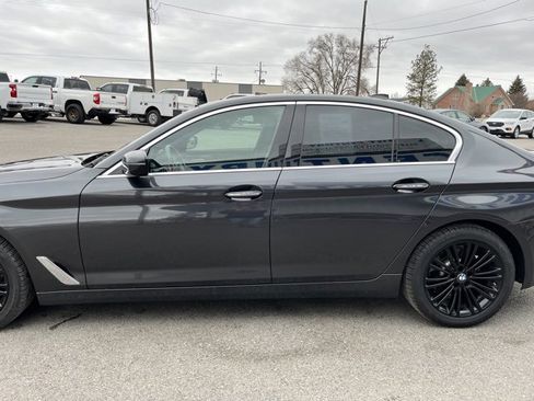 Used 2018 BMW 530i w/ Premium Package image 5