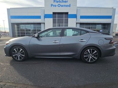 Used 2023 Nissan Maxima SV w/ Floor Mat Group