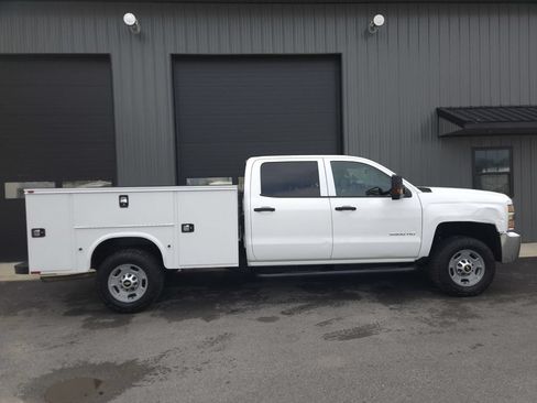 Used 2015 Chevrolet Silverado 2500 W/T w/ WT Convenience Package AWD/4WD image 5